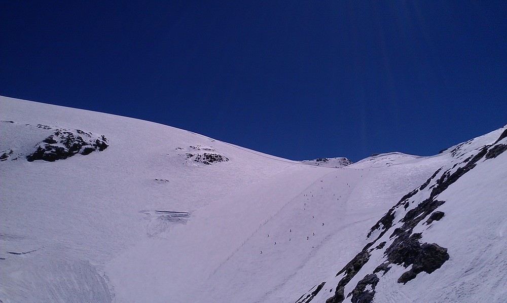 Piste signal sous glacier.jpg