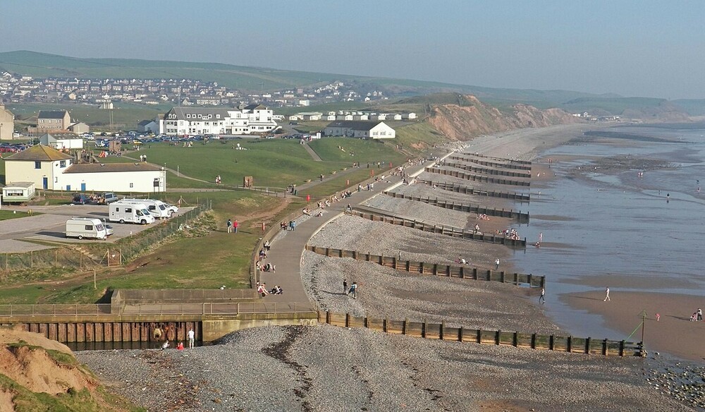 1231px-St_Bees_seacote_beach_promenade.thumb.jpg.5949df8c52eaae81546b85be7fd4dbaa.jpg