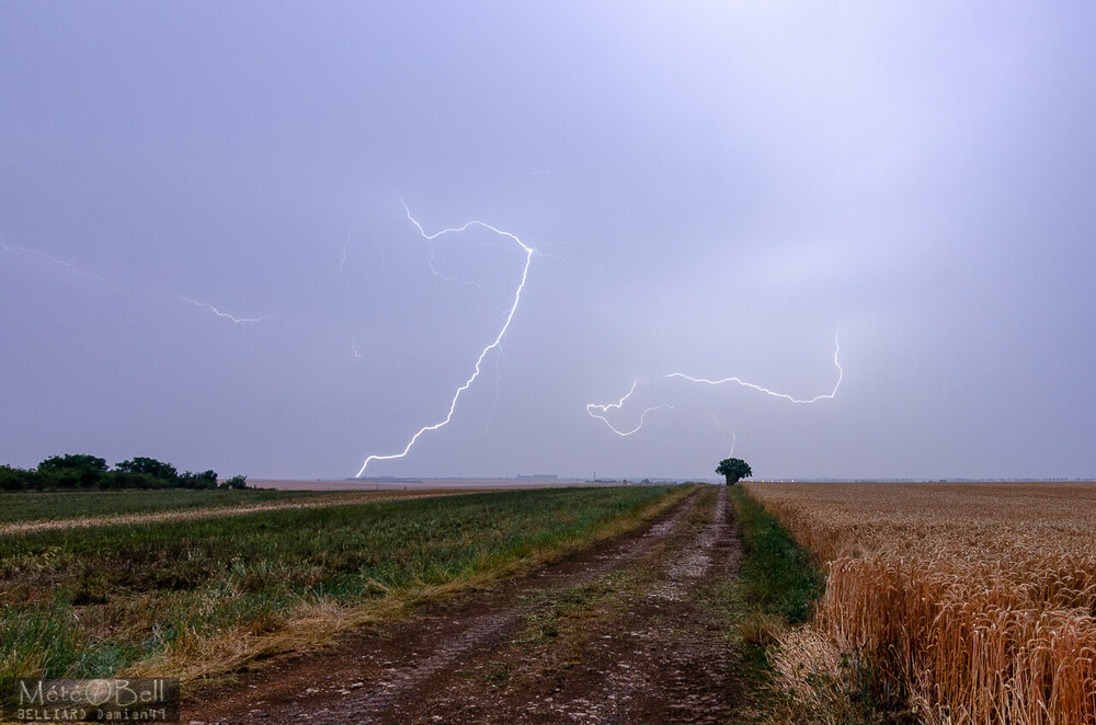 20220620_23h54_supercell1.thumb.jpg.f8790181cc17be52a473a42dc350540e.jpg