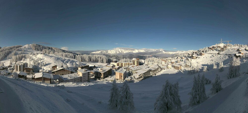 mega_valberg_leysin(3).thumb.jpg.2c03e0dc14cd72799290e9df17fa4674.jpg